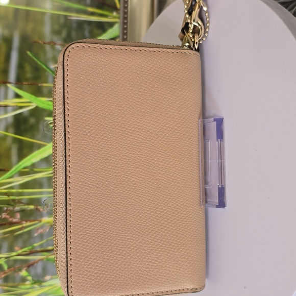 Coach Double Zip Pebbled Leather Wristlet – Light Beige – Gold Hardware - Picture 3 of 12